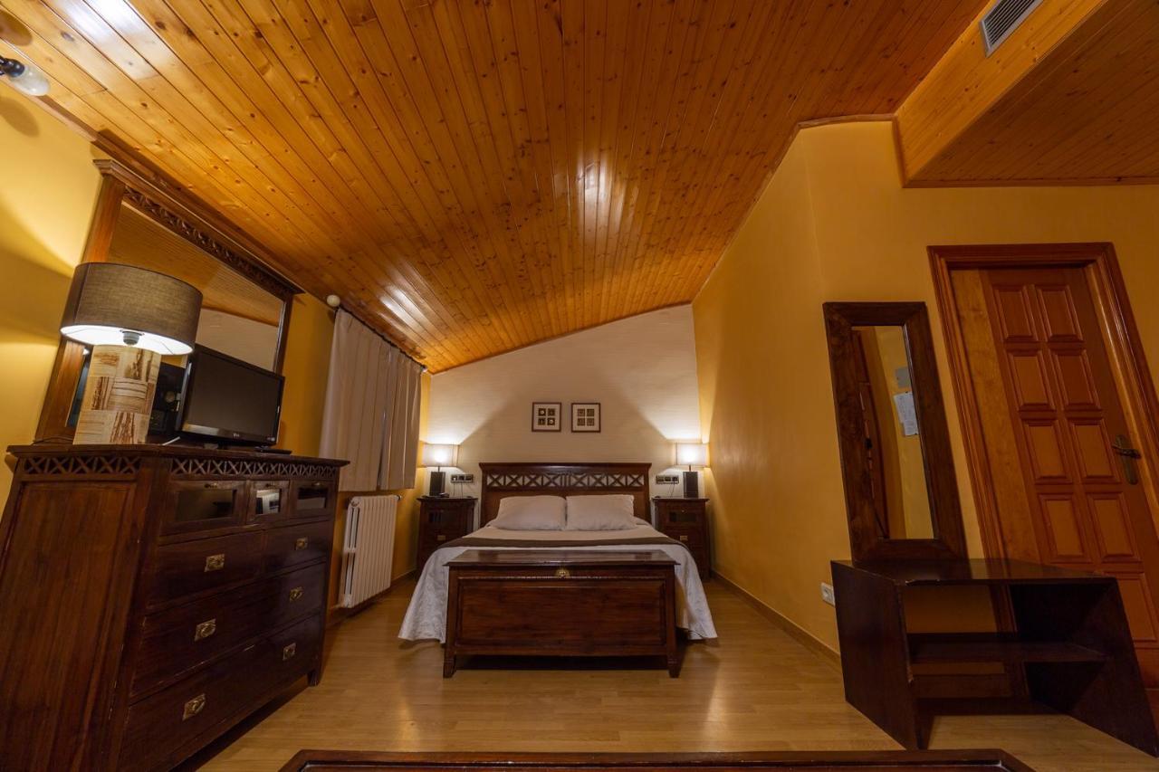 Hotel De Montana Rubielos Rubielos De Mora Luaran gambar